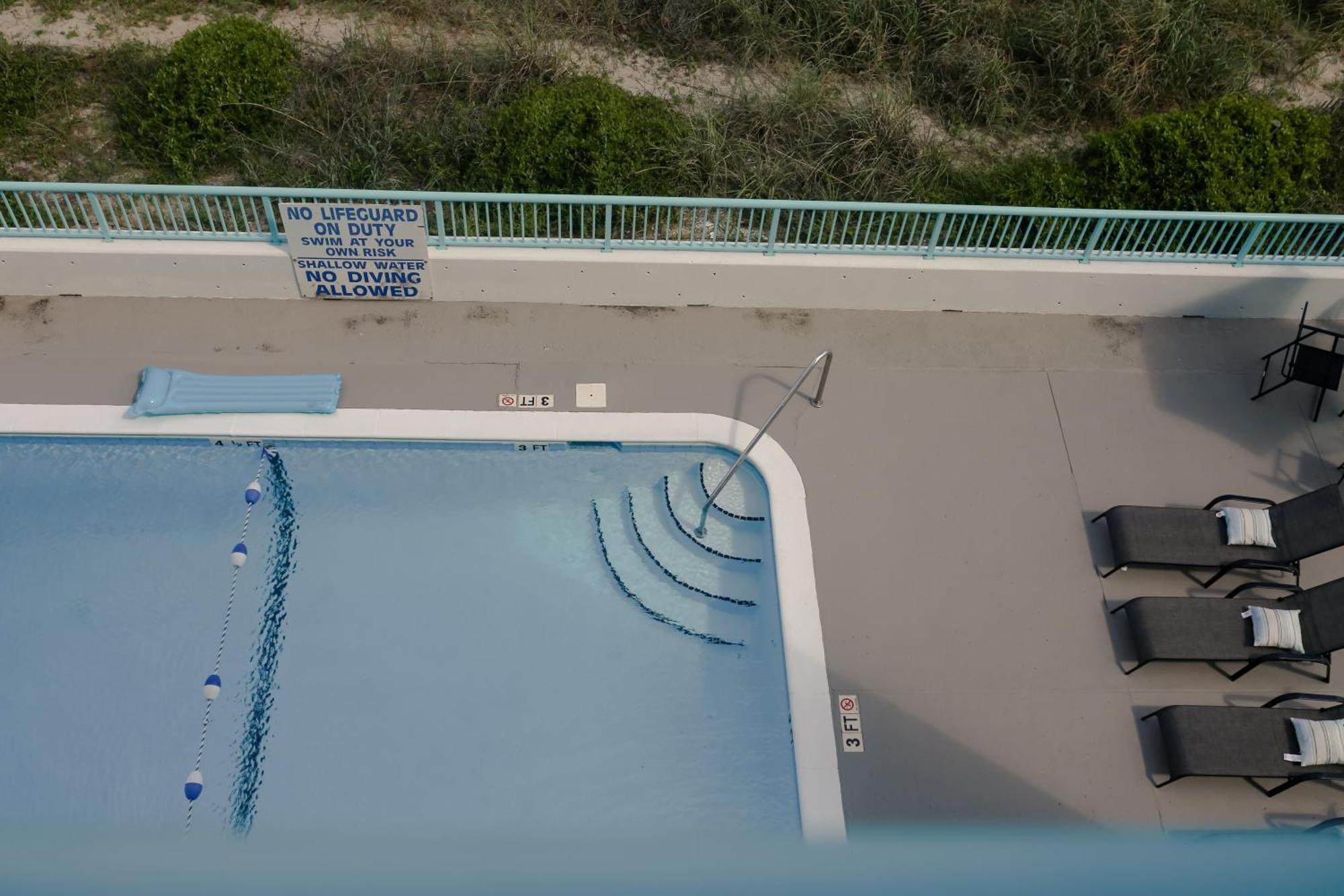 Southern Breeze Ocean Front Hotel Myrtle Beach Exterior foto