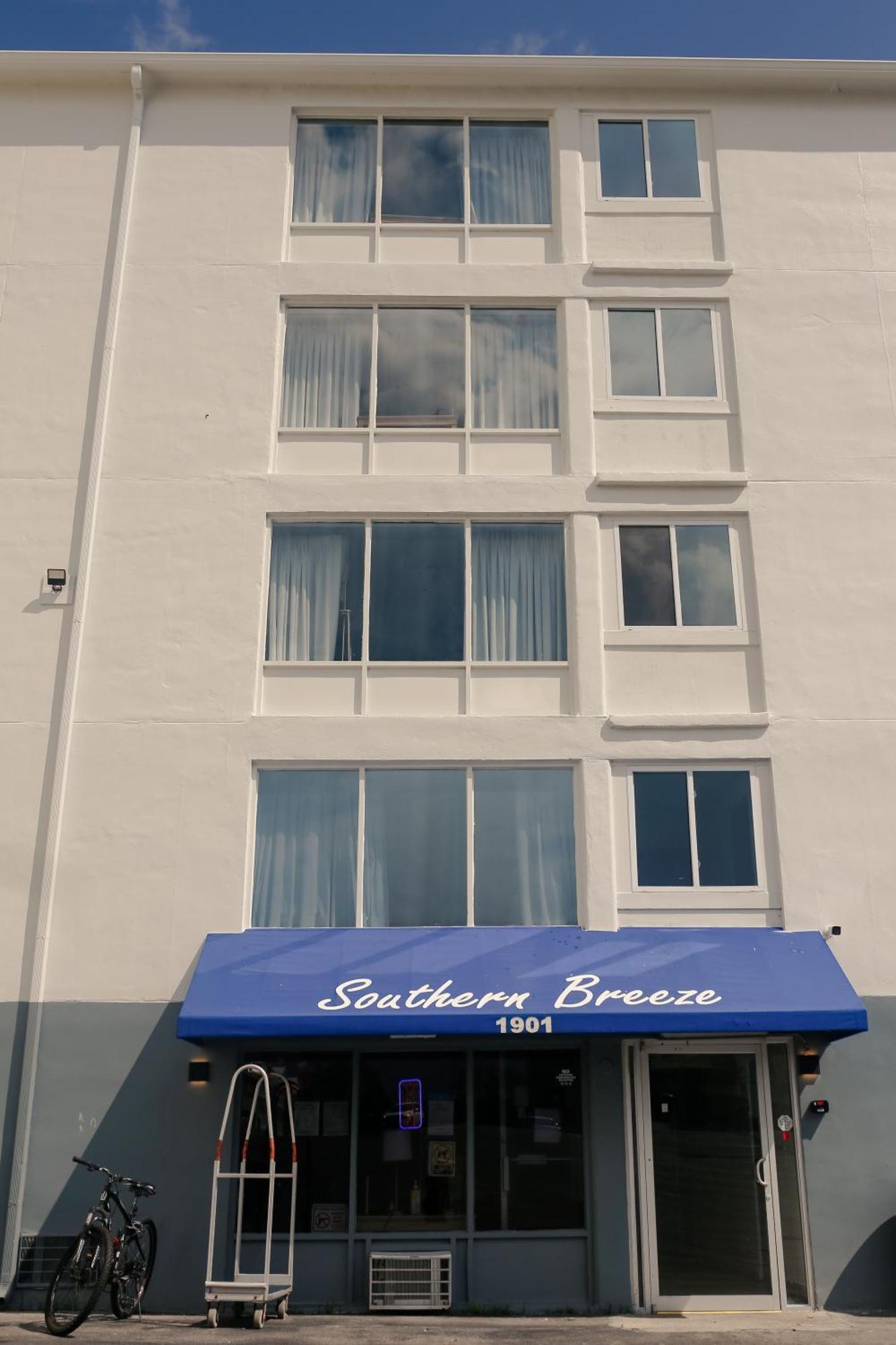 Southern Breeze Ocean Front Hotel Myrtle Beach Exterior foto